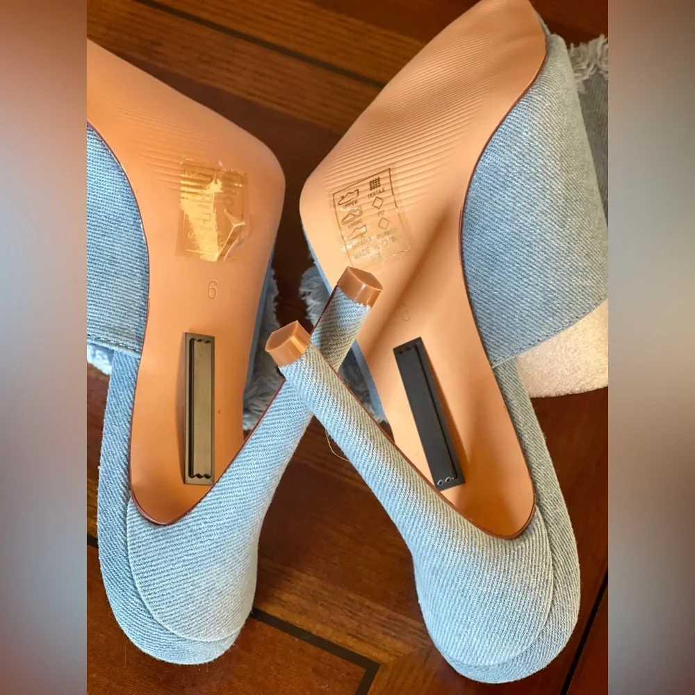 NIB AZALEA WANG ALAYA EMBELLISHED BUTTERFLY STILETTO IN WASHED DENIM SIZE 6 - Picture 14 of 17